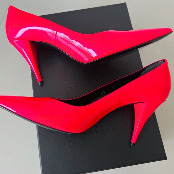 SAINT LAURENT Kiki 85 Pumps in Bright Pink Patent Leather – IT 40 / US 9–9.5 - Picture 5 of 11